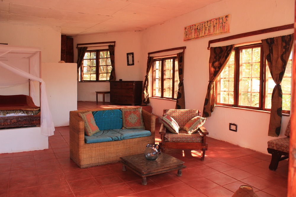 Njaya Lodge Nkhata Bay Exterior photo
