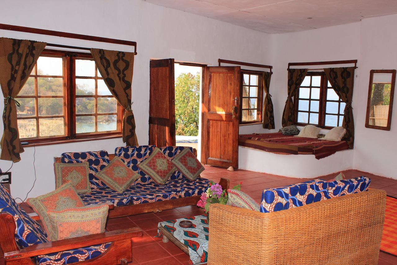 Njaya Lodge Nkhata Bay Exterior photo