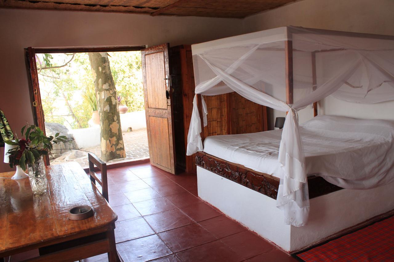 Njaya Lodge Nkhata Bay Exterior photo