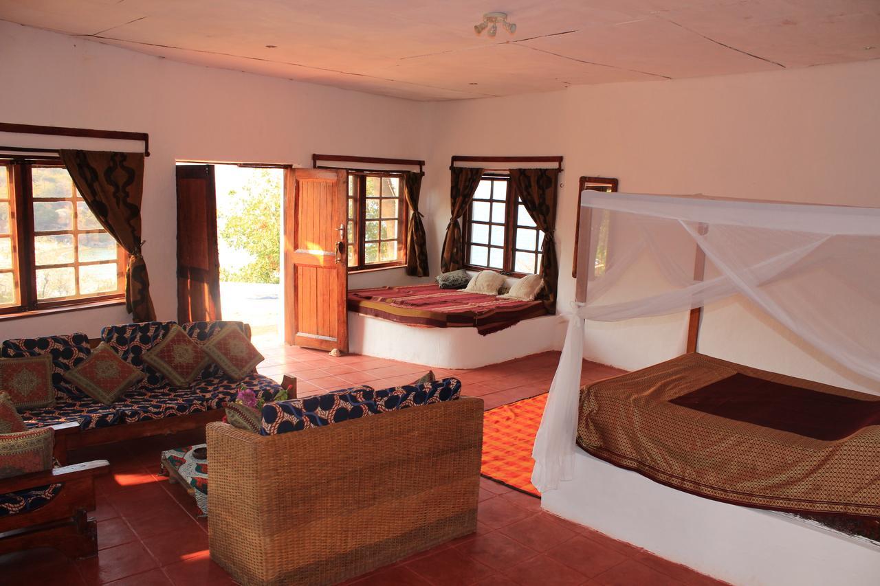 Njaya Lodge Nkhata Bay Exterior photo